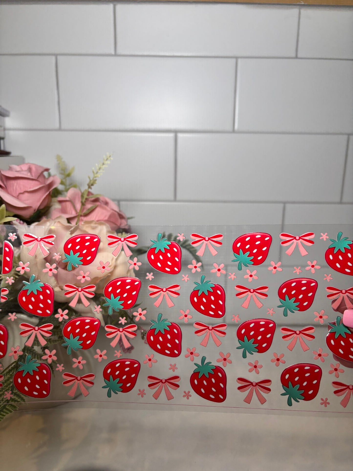 2-Strawberries and Bows UV DTF Cup Wrap