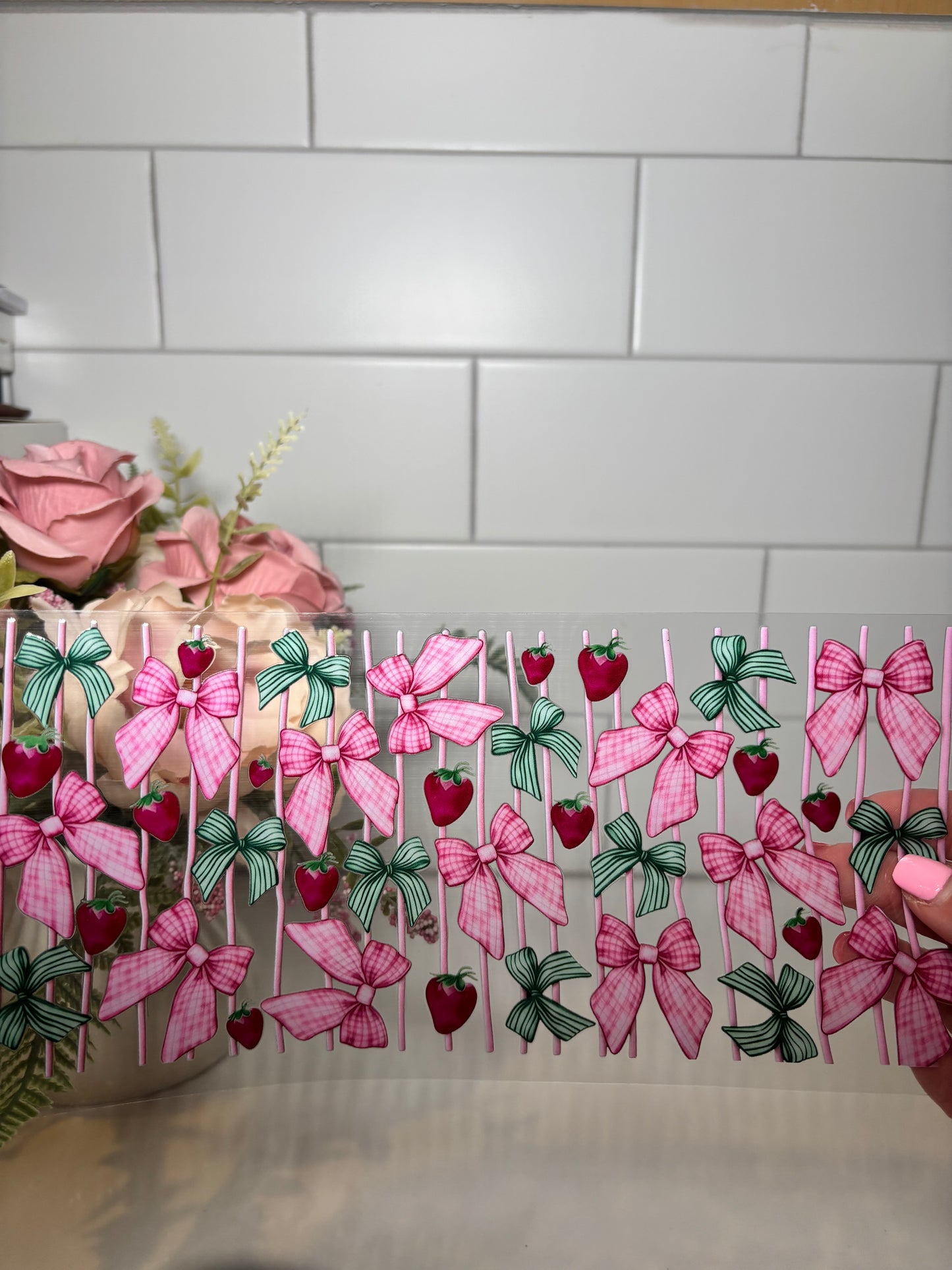 Strawberries, Bows and Stripes UV DTF Cup Wrap