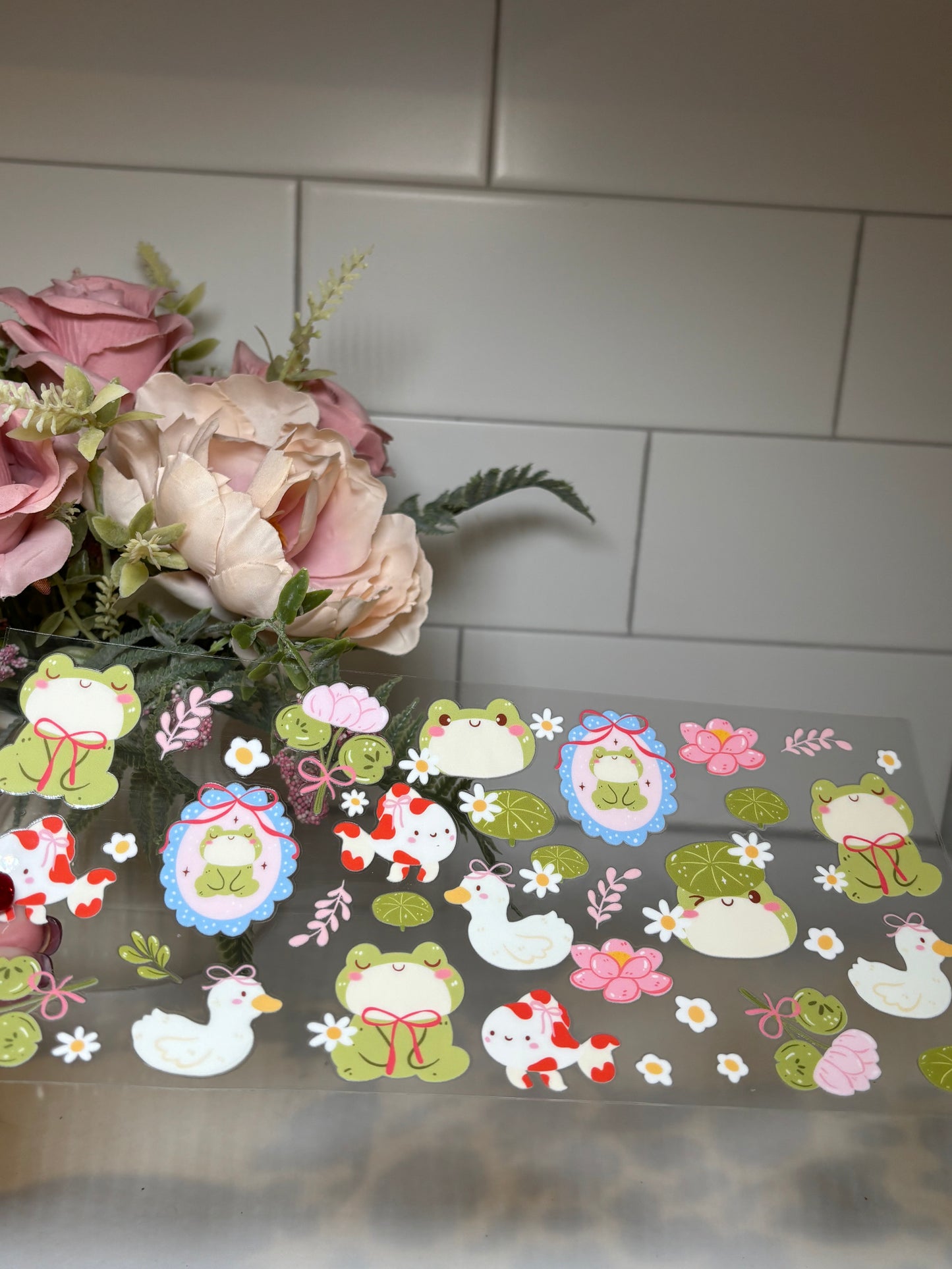 Frog Frame 16 Ounce UV DTF Decal