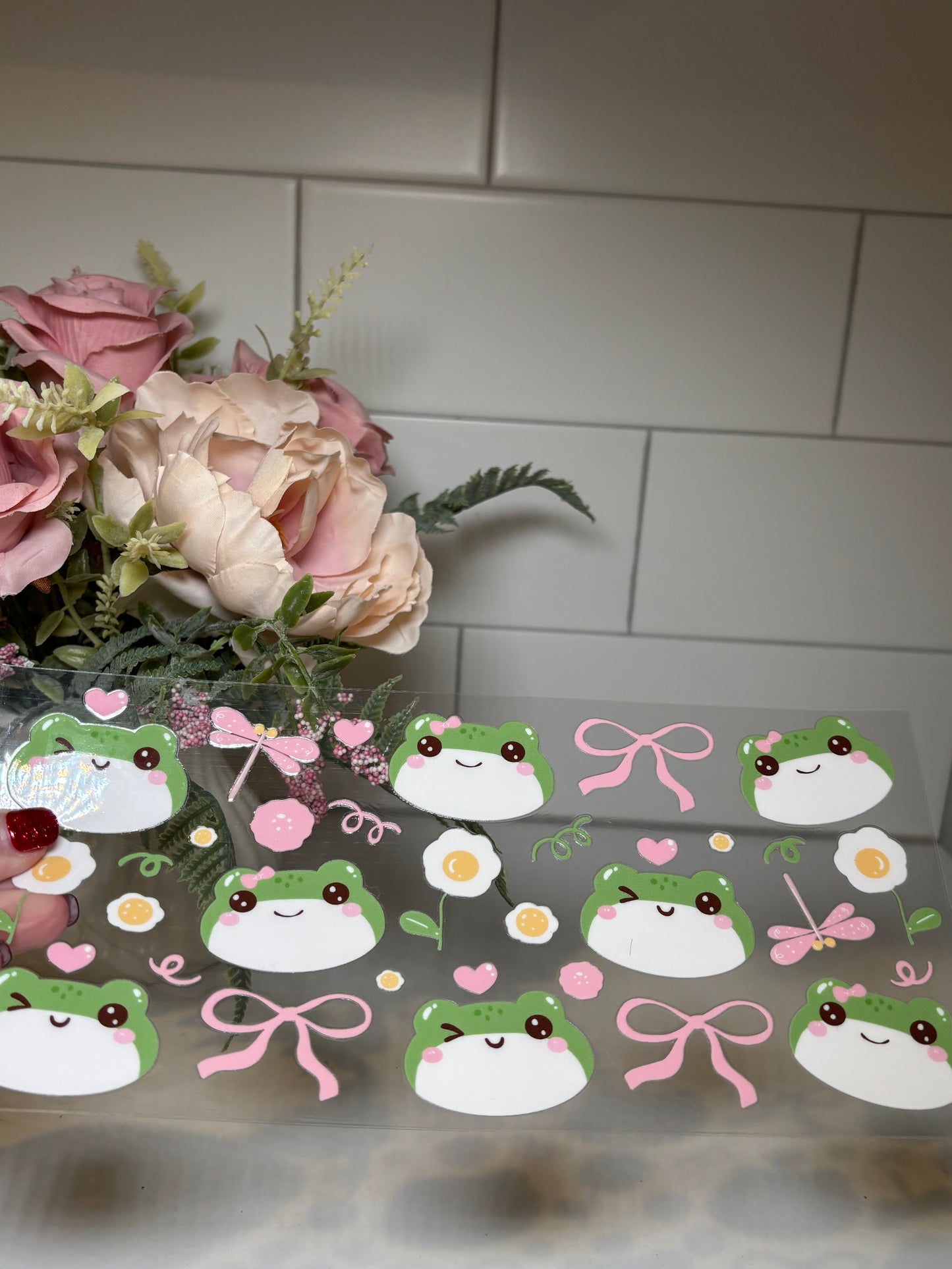 Frog and Bow 16 Ounce UV DTF Decal