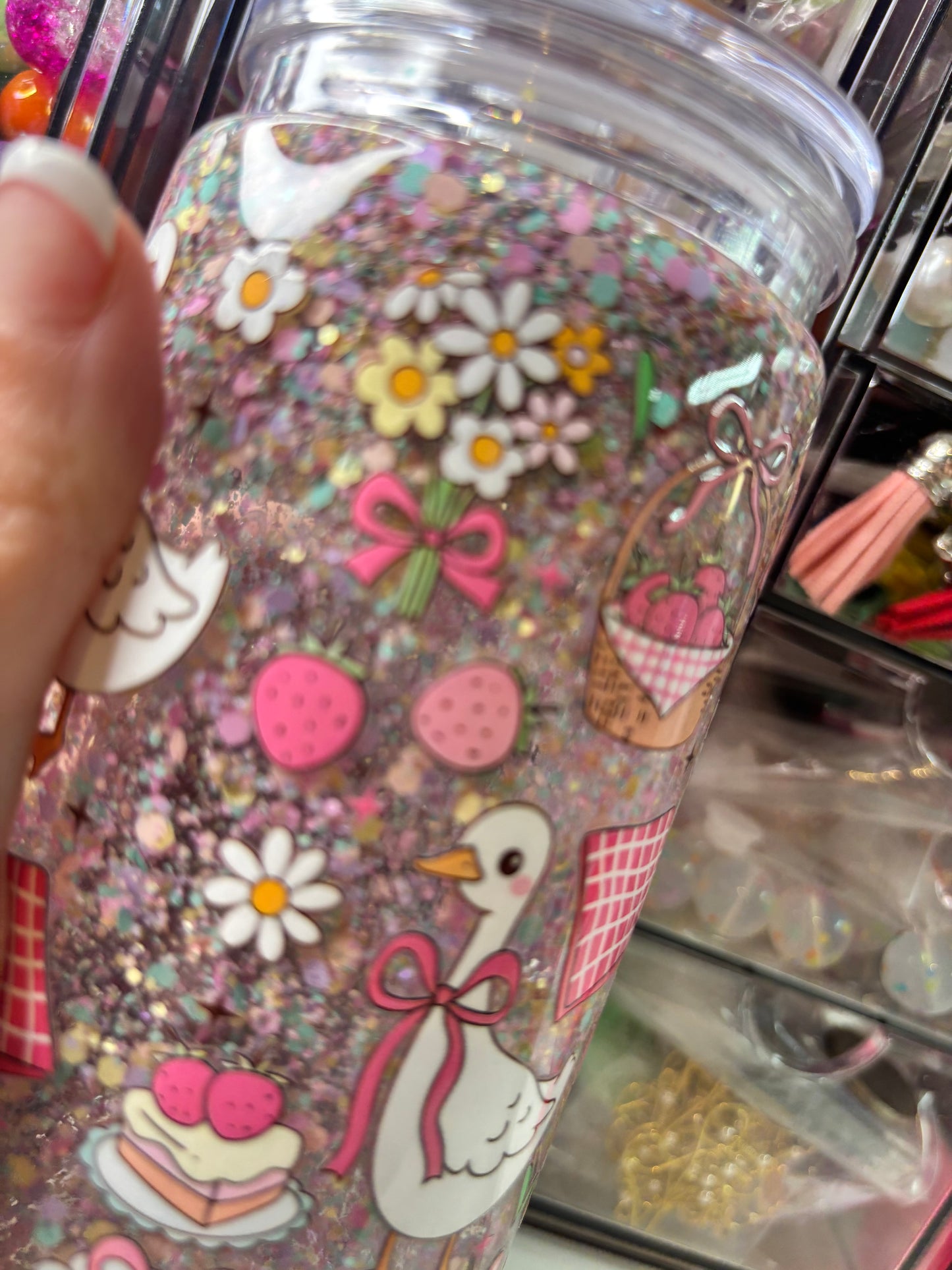 Strawberry Geese Snowglobe Tumbler – Fast Flow